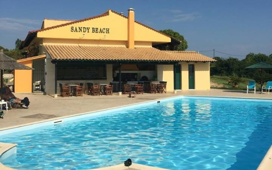Η επιχείρηση SANDY BEACH villas &amp; apartments αναζητά υπάλληλο για snack bar