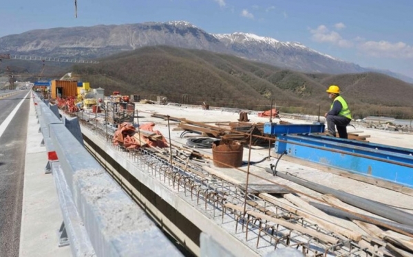 Στον όμιλο Καλογρίτσα το πρώτο τμήμα του δρόμου Πάτρα - Πύργος με απόφαση Σπίρτζη