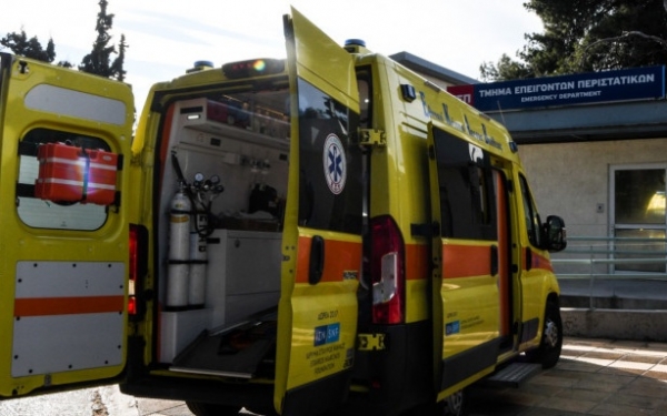 Ηλικιωμένη άφησε την τελευταία της πνοή εν πλω, στο «Ανδρέας Κάλβος»