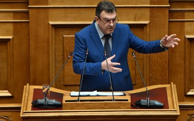 Νίκη: Διαγράφεται ο Παπαδόπουλος - Του ζητούν να παραδώσει την έδρα του