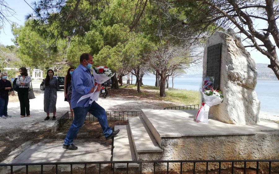 ΚΚΕ - Εργατικό Κέντρο: Κατάθεση στεφάνων για την Εργατική Πρωτομαγιά (εικόνες)
