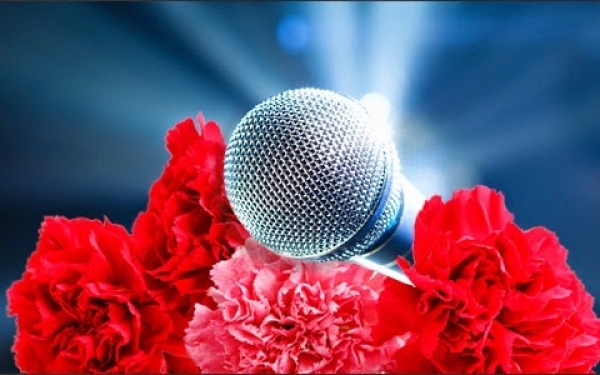 Απόψε Karaoke Night και το ... μικρόφωνο σας περιμένει στο Square One!