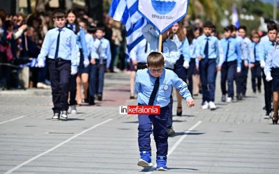 Με σύμμαχο τον καλό καιρό η παρέλαση της 25ης Μαρτίου στο Αργοστόλι