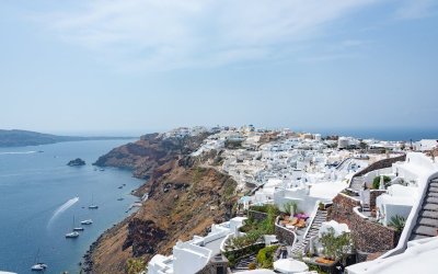 Ένας μοναδικός τρόπος για να ανακαλύψετε κάθε σημείο της Σαντορίνης