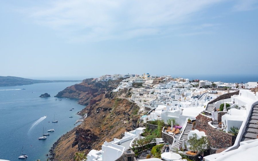 Ένας μοναδικός τρόπος για να ανακαλύψετε κάθε σημείο της Σαντορίνης