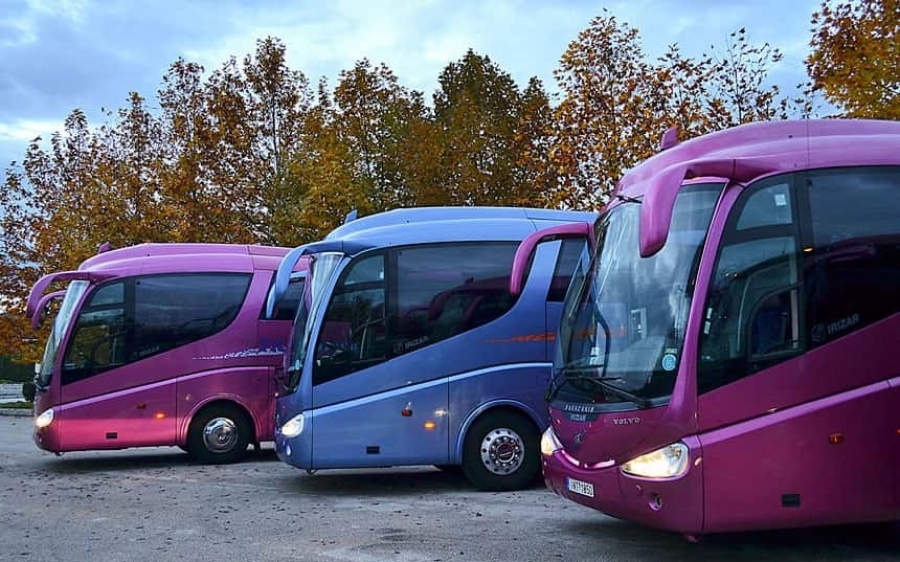 Περιφέρεια: Εκδόθηκε η απόφαση για την Επιτροπή Ανεπάρκειας Τουριστικών Λεωφορείων