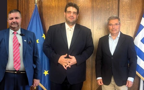 Νέα έργα σε Δημαρχείο και κοιμητήρια Ληξουρίου με 900.000 ευρώ χρηματοδότηση