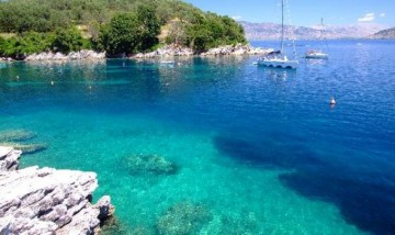 Ποιο ελληνικό νησί αποκαλεί η Daily Mail &#039;&#039;στολίδι&#039;&#039; της Μεσογείου;