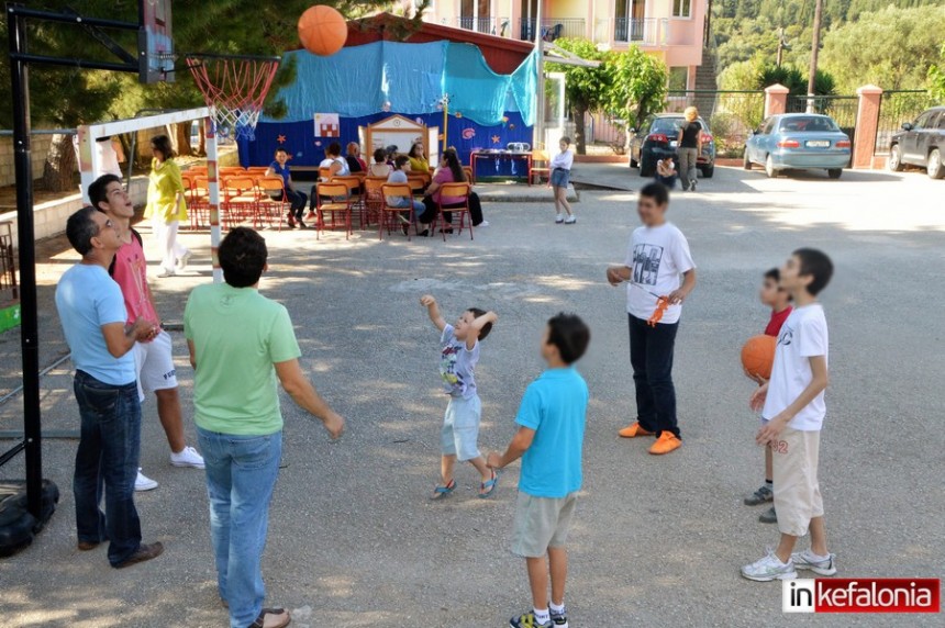 Μια ξεχωριστή γιορτή από τα ξεχωριστά παιδιά του Ειδικού σχολείου Περατάτων (εικόνες/video)