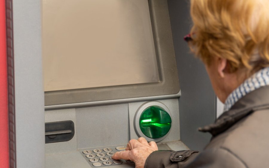 Τράπεζες: Το ωράριο λειτουργίας των καταστημάτων στις γιορτές