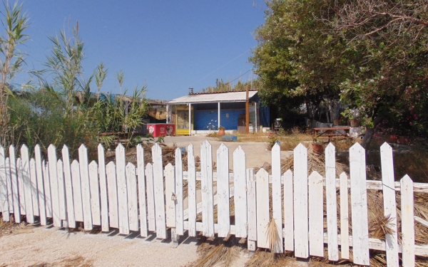 Το Ζιζάνιο τ’ Αργοστολιού: Η καντίνα στην Πεσσάδα. Θέμα πολιτικό ή νομικό;