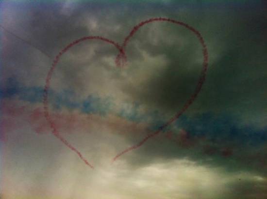 Πάτρα: Φαντασμαγορικά Red Arrows στον ουρανό της Πάτρας - Συνέχισαν το σόου στην Ανδραβίδα