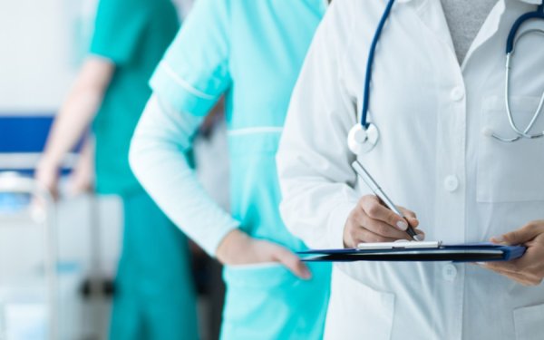 Ο Βουλευτής του ΣΥΡΙΖΑ Ανδρέας Παναγιωτόπουλος φέρνει στη Βουλή την υποστελέχωση των δομών Υγείας της Κεφαλονιάς