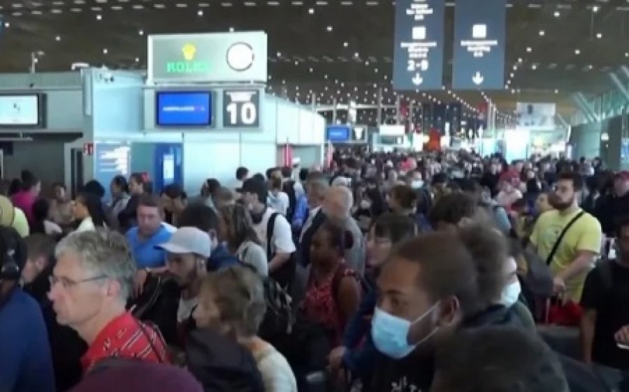 Χάος στα αεροδρόμια της Ευρώπης με απεργίες, καθυστερήσεις και ακυρώσεις 