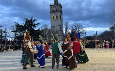 O  Χορευτικός Όμιλος Ελειού Πρόννων &quot;Το Ξώμερο&quot; στο Καρναβάλι της Κοζάνης