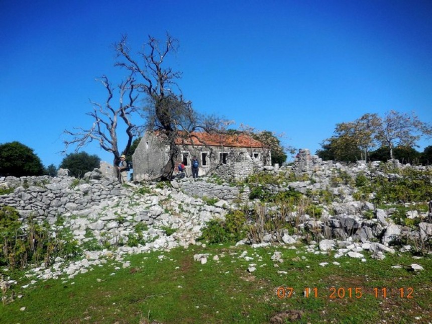 Υπέροχες εικόνες από την πεζοπορική διαδρομή της Ορειβατικής Λέσχης