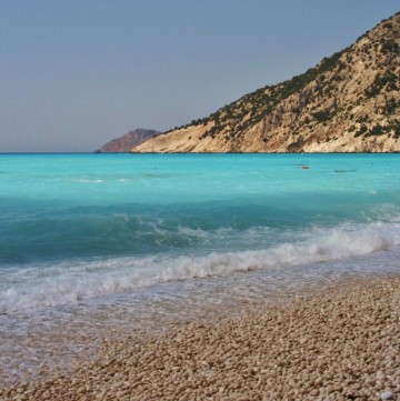 Κείμενο του Ηλία Τουμασάτου με αφορμή την έκθεση μου "Ζωγραφικές Εξεικονίσεις και μυθικά περιδέραια" στην Σύγχρονη Πινακοθήκη "Villa Ροδόπη" του Κώστα Ευαγγελάτου