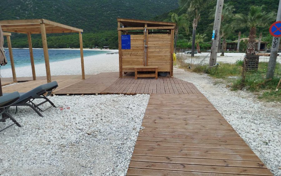 Σύγχρονες υποδομές για την αυτόνομη πρόσβαση ΑμεΑ στην Αντίσαμο. Ακολουθούν Έμπλυση και Άσσος
