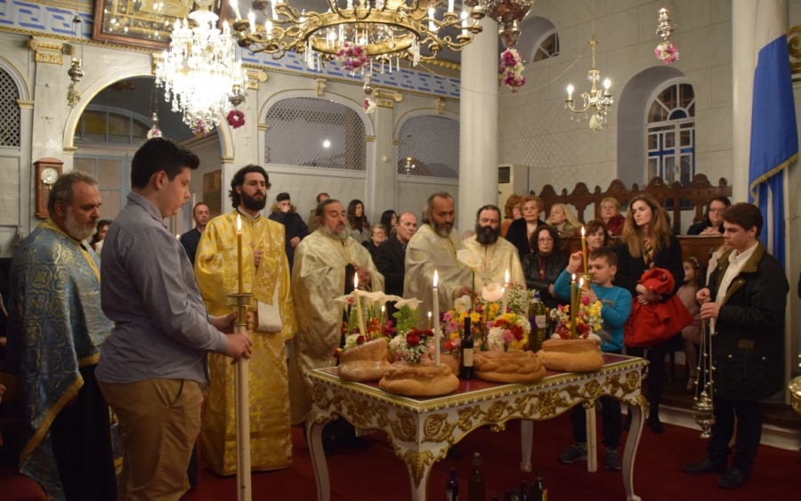 Λαμπρός εορτασμός της Ευαγγελίστριας Παλαιόκτιστης Πεσσάδας - Η κατάθεση στεφάνων (εικόνες)