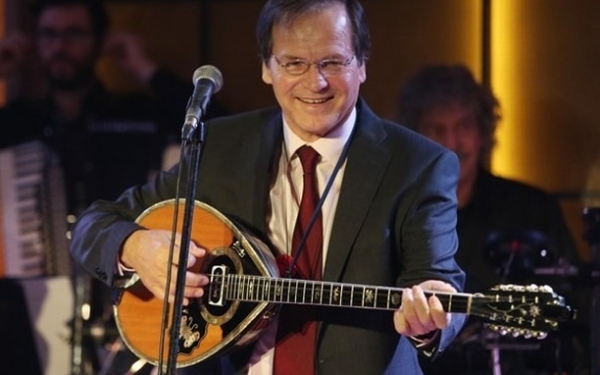 Θύμα διαρρηκτών ο Χρήστος Νικολόπουλος: Του έκλεψαν ακόμα και το μπουζούκι