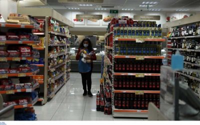 Άδειασαν τα ράφια από ζυμαρικά και αλεύρι στην Κρήτη