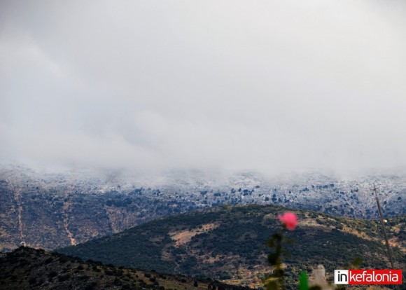 "Άσπρισε" και το βουνό στα Διλινάτα