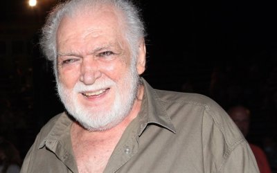 Πέθανε ο Κώστας Καζάκος