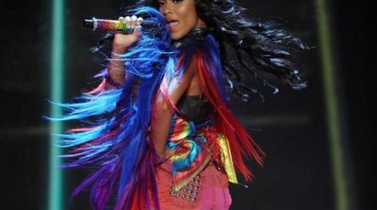 Νεκρή βρέθηκε η Αμερικανίδα τραγουδίστρια Σιμόν Μπατλ