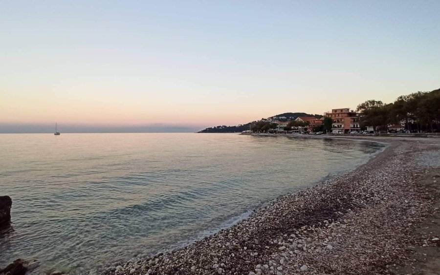 Η Παραλία Άγιος Γρηγόρης του Πόρου στον ΣΚΑΪ από την Χριστίνα Σούζη!