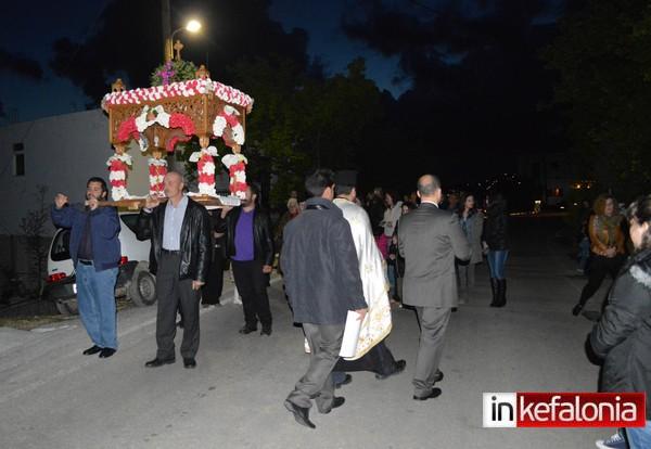 Η περιφορά του Επιταφίου στα Σιμωτάτα (εικόνες)