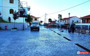 Καθημερινά στην μάχη τα συνεργεία καθαριότητας του Δήμου Αργοστολίου - &quot;Γυαλί&quot; η πλατεία των Βλαχάτων (εικόνες)