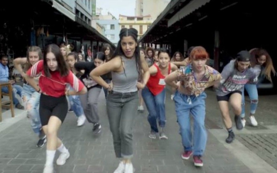 Η «μάντισσα» και οι Δηλινάδες! (video)