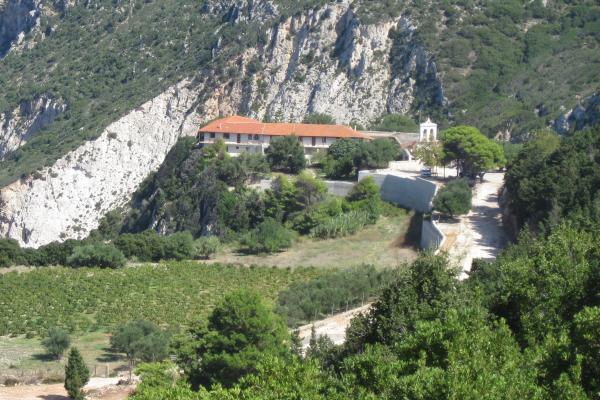 Στήριξη του παρέδρου Καμιναράτων στα Κηπούρια και στον Πατερα θεοδωσιο