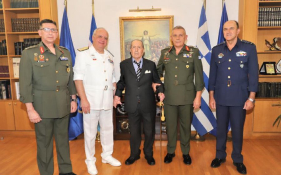 23εκ.€ και 60 αποβατικά σκάφη από βετεράνο του Β’ Παγκοσμίου Πολέμου στις Ένοπλες Δυνάμεις