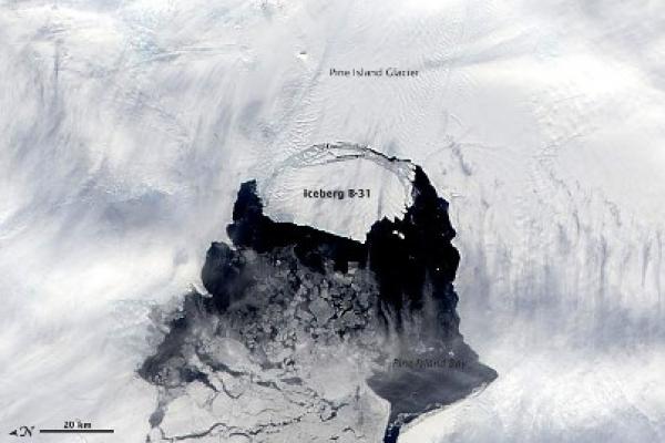 Ανταρκτική: Γιγάντιο παγόβουνο 660 τετρ./χλμ αποκολλήθηκε από τον παγετώνα Pine Island [video]