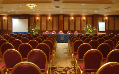 Νέο πλήγμα για τα ξενοδοχεία: Συνέδρια έως 50 άτομα
