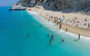 Κοροναϊός: Τρεις ελληνικές παραλίες στις 13 ασφαλέστερες της Ευρώπης