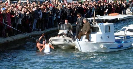 Το πρόγραμμα του Αγιασμού των Υδάτων σε Αργοστόλι και Ληξούρι