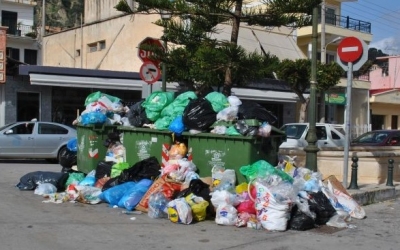 Βγαίνουν στους δρόμους για τα σκουπίδια οι Ζακυνθινοί