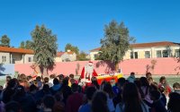 Ο Άγιος Βασίλης στο 2ο Δημοτικό Σχολείο Ληξουρίου (εικόνες)