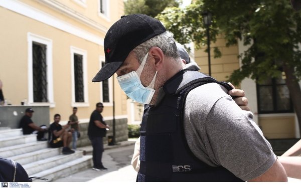 Στον ανακριτή ο «ψευτογιατρός» - Απολογείται για 12 ανθρωποκτονίες - Όλο το κατηγορητήριο