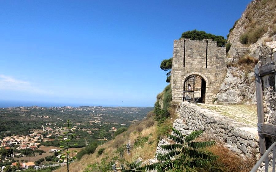 Κλειστό το Κάστρο Αγίου Γεωργίου λόγω κακοκαιρίας