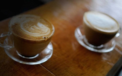 Γιατί δεν πρέπει να πίνουμε καφέ με άδειο στομάχι