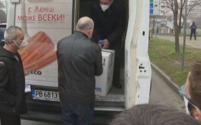 Βουλγαρία: Μετέφεραν εμβόλια με φορτηγά για λουκάνικα!