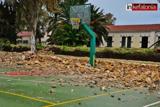 12 εικόνες που μας «άγγιξαν» στο δοκιμαζόμενο Ληξούρι