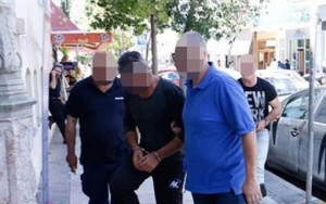 Σοκάρει η 13χρονη που τη βίαζε ο πατέρας της - Πήγε στην ΕΛ.ΑΣ. γιατί φοβήθηκε μη μείνει έγκυος (εικόνες)