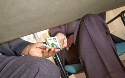 "Θα κριθούν σύντομα οι συμφωνίες κάτω από το τραπέζι, τα έργα και οι ημέρες όλων..."