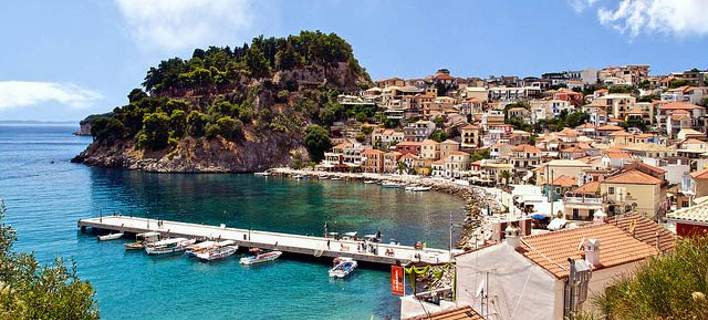 Αυτές είναι οι 10 ομορφότερες ελληνικές πόλεις [εικόνες]