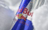 «Κόφτης» σε RedBull και Monster: Γιατί τα απαγορεύει στους κάτω των 16 ετών η Βρετανία