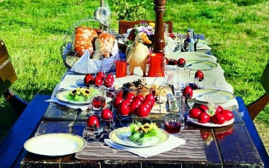 Το τραπέζι του Πάσχα - Πόσες θερμίδες έχουν τα παραδοσιακά φαγητά και γλυκά